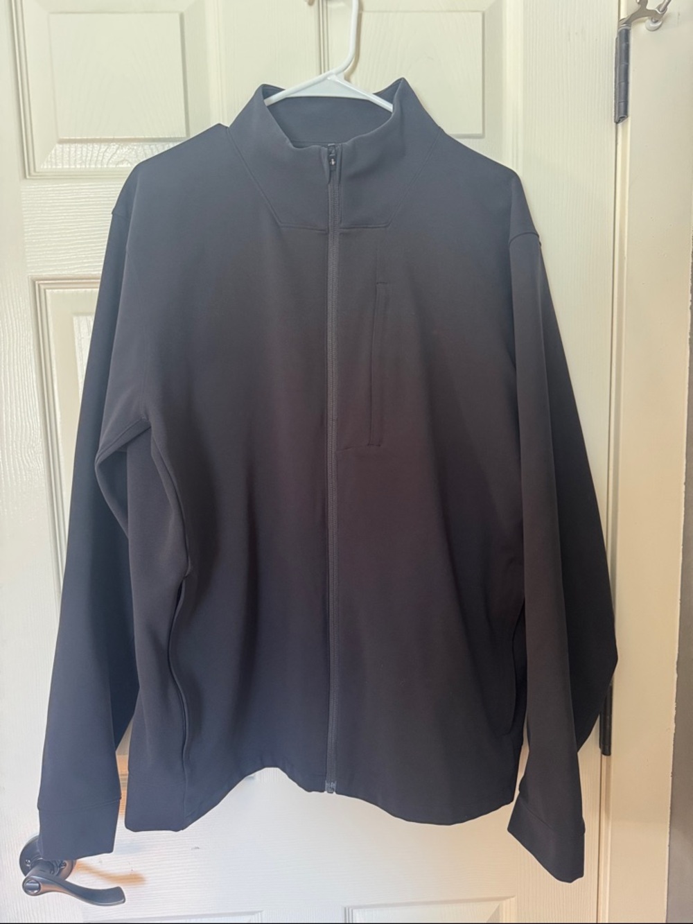 Like new Mens Lululemon Sojourn jacket size XXL in black - Picture 5 of 10